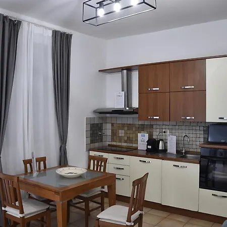 Chic Cattolica Gemelli Apartment *